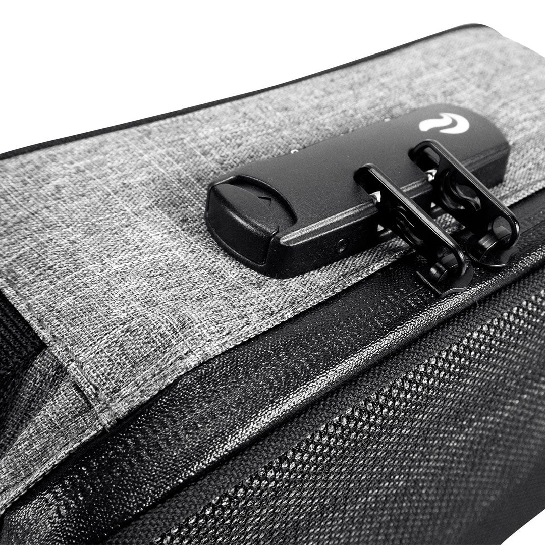 8.25" Skunk Sidekick Case - Image 6